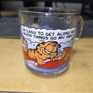 Garfield 1978 Glass Mug with Cartoon Design